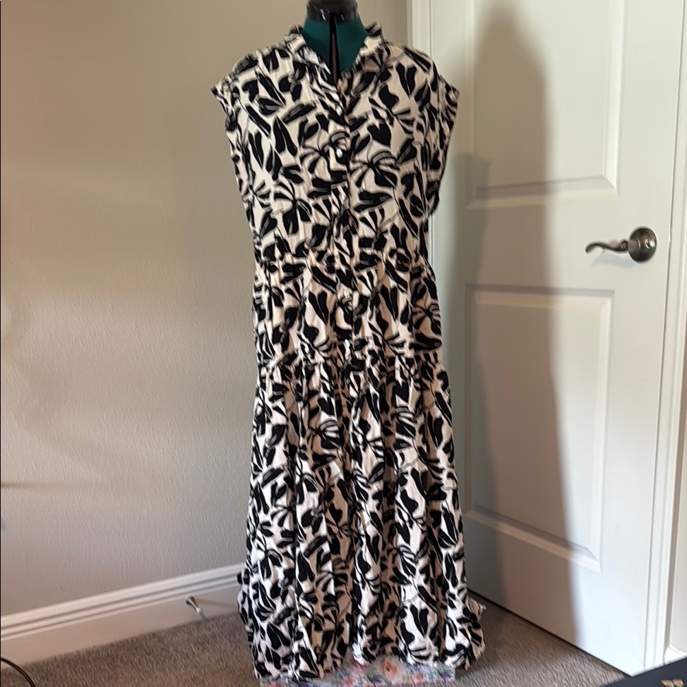 Anthropologie Black and White Leaf-Print Maxi Dress